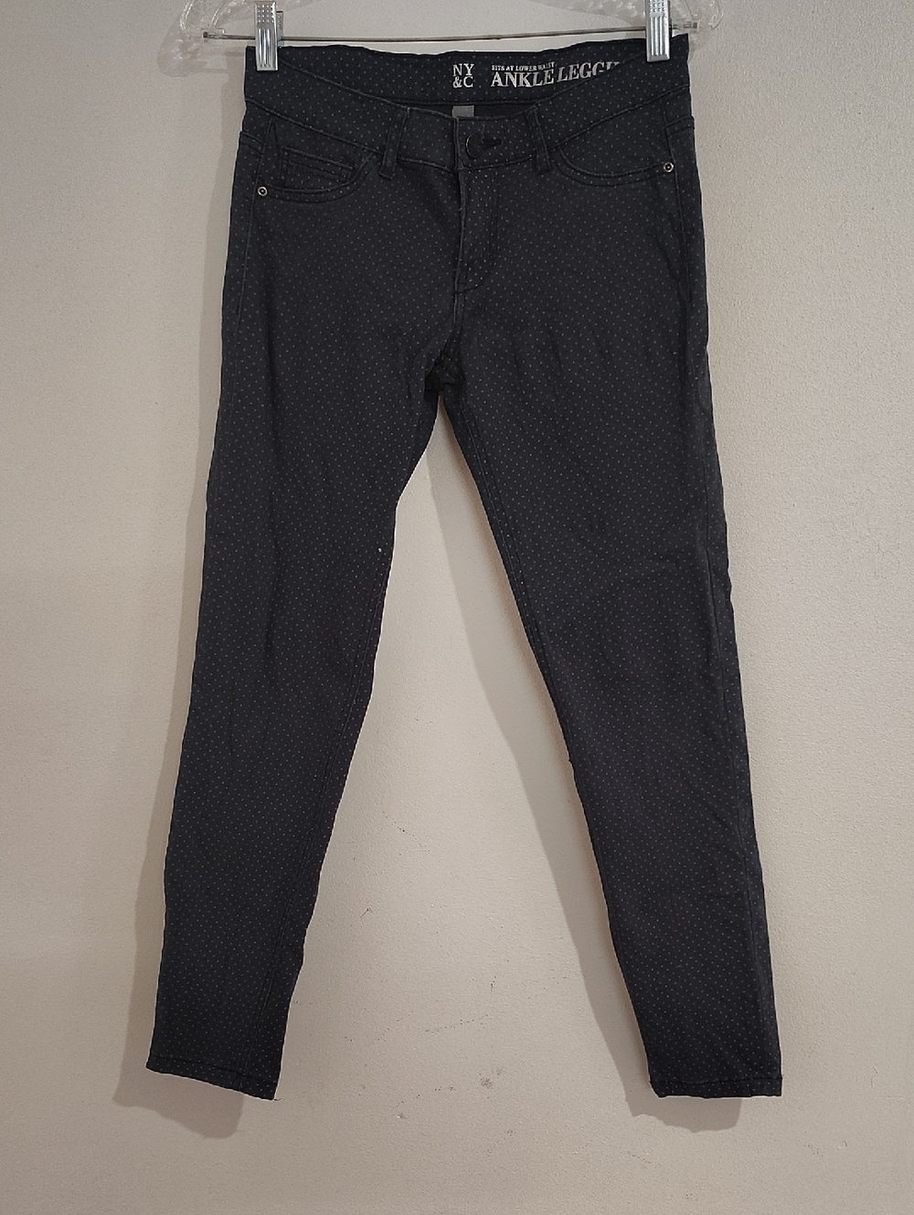 New York & Company Black Ankle Jegging Jeans with Dot Print